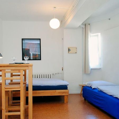 Appartement Ueber Dem Kino Toni Berlin Exterior foto